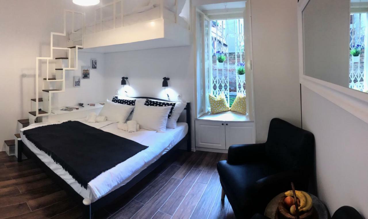 Mely Apartment In The City Center Zagreb Exteriör bild