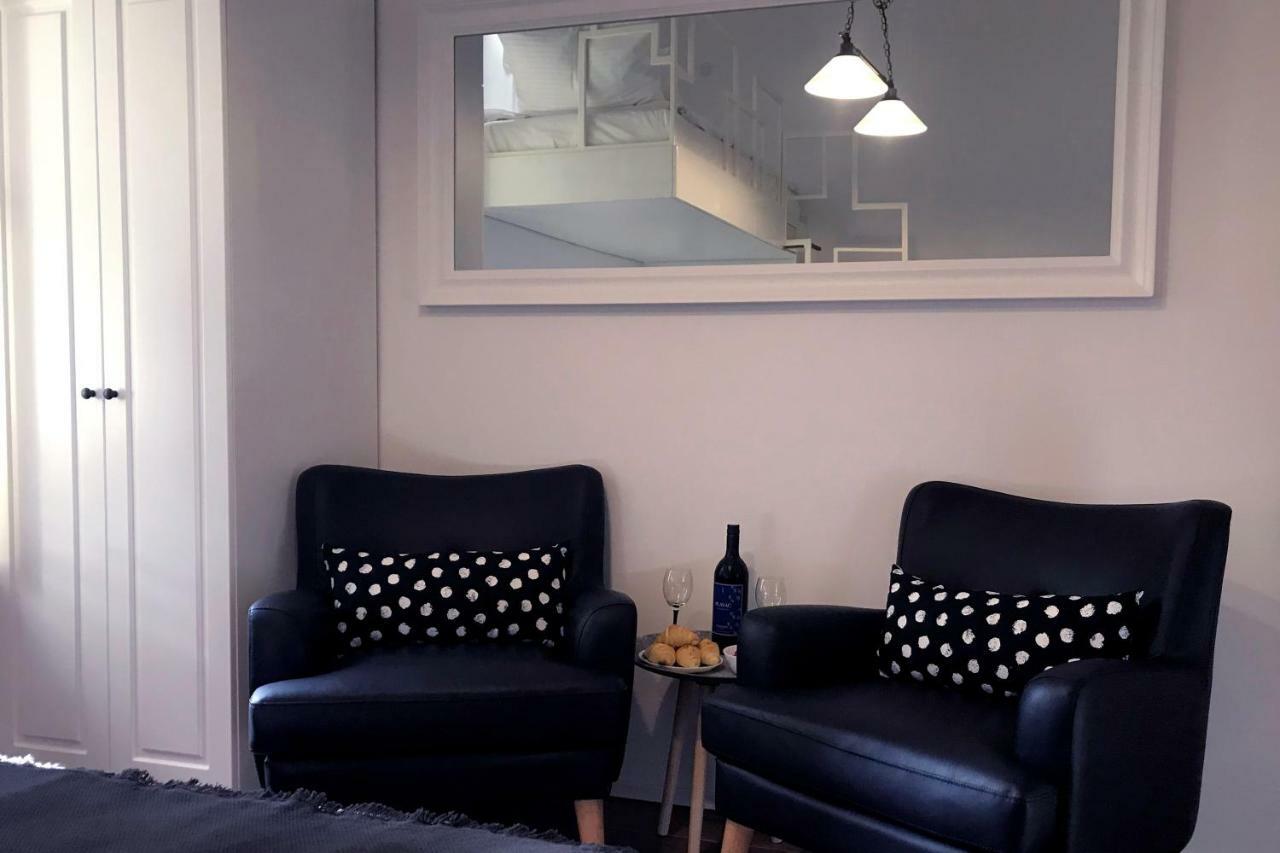 Mely Apartment In The City Center Zagreb Exteriör bild